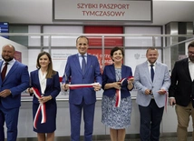 Kraków Airport z milionem pasażerów i możliwością wyrobienia paszportu