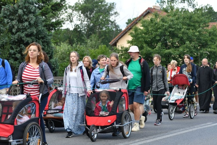 Z Klenicy na Jasną Górę