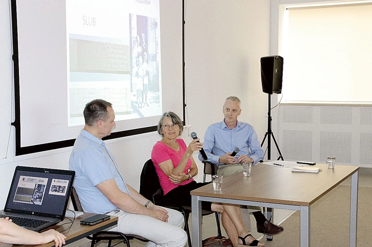Gość z Francji na spotkaniu w MBP w Stalowej Woli.