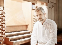 Polskę zaprezentuje trzech organistów, w tym Piotr Rachoń.