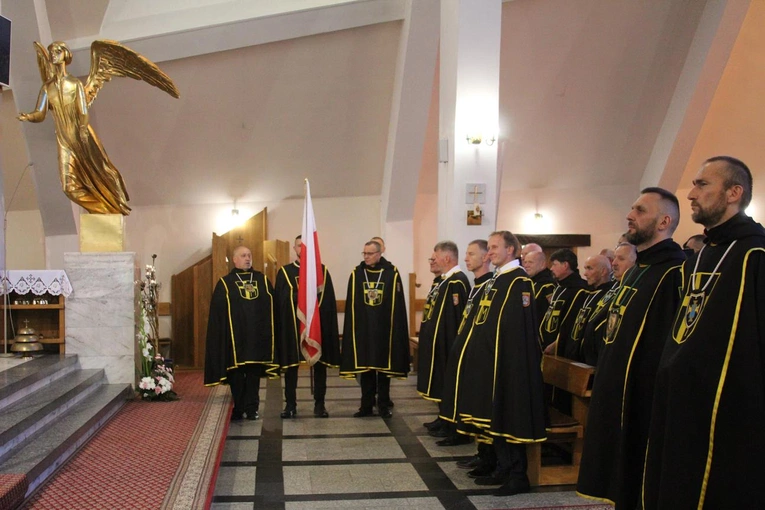 Pasierbiec. Erygowanie 200. chorągwi Zakonu Rycerzy św. Jana Pawła II