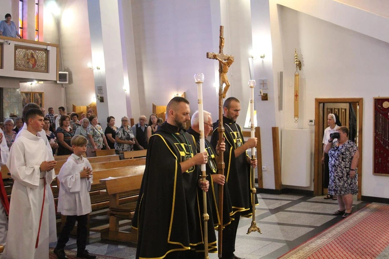Pasierbiec. Erygowanie 200. chorągwi Zakonu Rycerzy św. Jana Pawła II