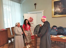 Abp Budzik przekazał plecaki dla dzieci z Burundi