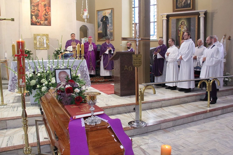 Uroczystości pogrzebowe ks. Pikulika