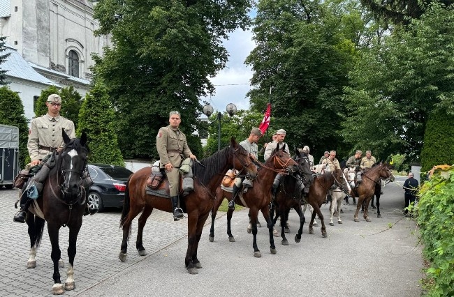 Konna pielgrzymka w Nowym Kazanowie