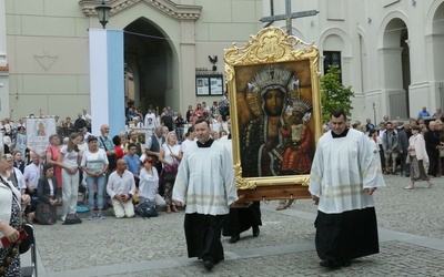 Nie płacz Matko