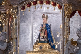 Pielgrzymka połączona była ze świętowanie 58. rocznicy koronacji cudownej figurki. 