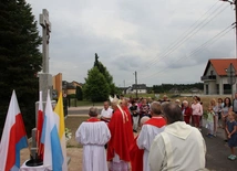 Krzyż na 30-lecie ośrodka w Rusinowicach