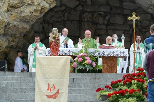 Pielgrzymka Dzieci do Babci Anny