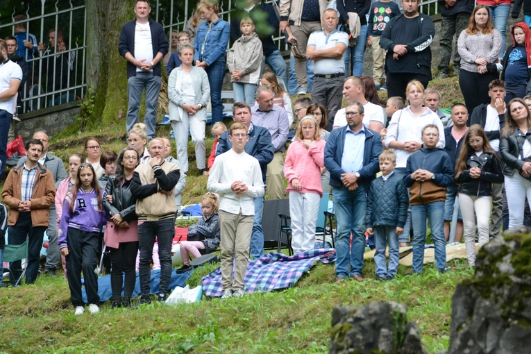 Pielgrzymka Dzieci do Babci Anny