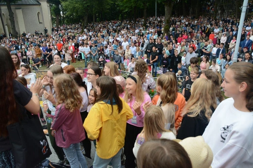 Pielgrzymka Dzieci do Babci Anny