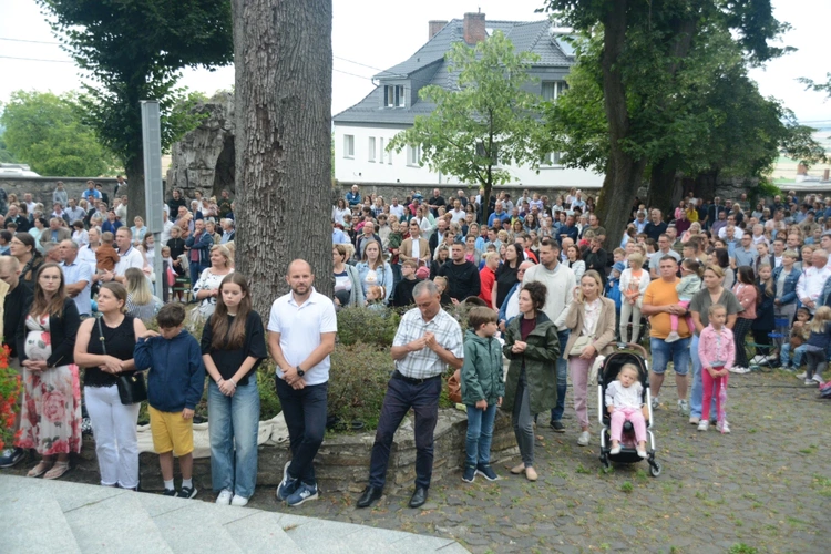 Pielgrzymka Dzieci do Babci Anny