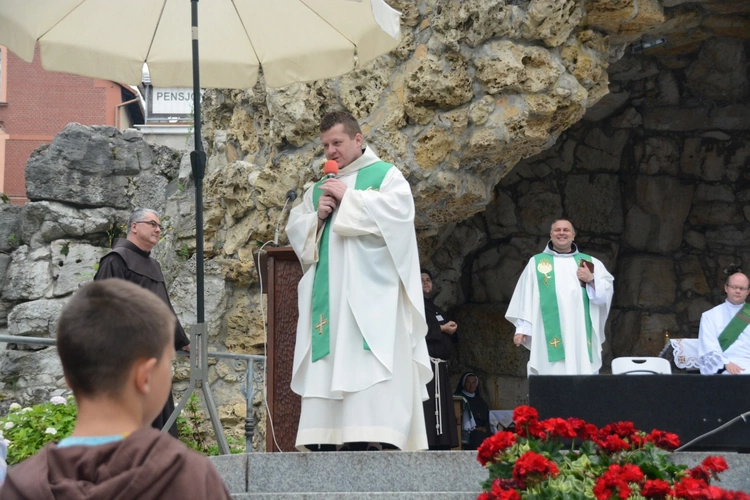 Pielgrzymka Dzieci do Babci Anny