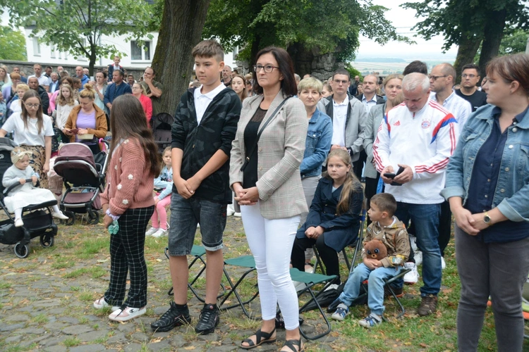 Pielgrzymka Dzieci do Babci Anny