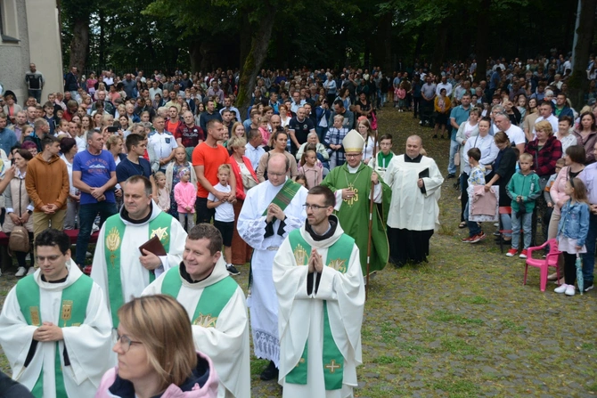 Pielgrzymka Dzieci do Babci Anny