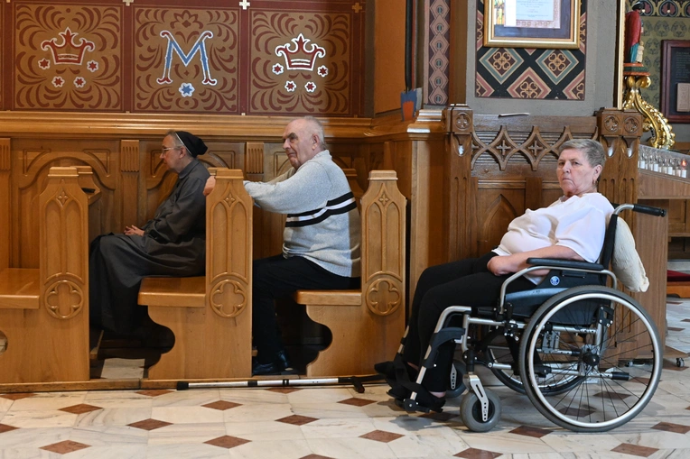 Z błogosławieństwem lurdzkim