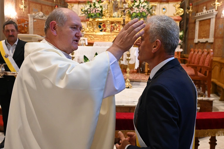 Z błogosławieństwem lurdzkim