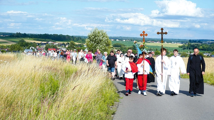 Pątnicy idący do Maryi. 