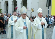 Bp Kazimierz Gurda zachęcał, by uciekać się do Maryi.