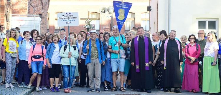 W tegorocznej wędrówce bierze udział prawie sto osób.