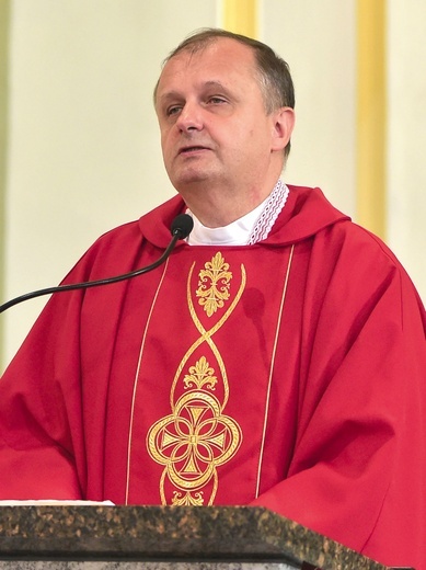 	– Eucharystia uobecnia mękę Golgoty – podkreśla kaznodzieja.