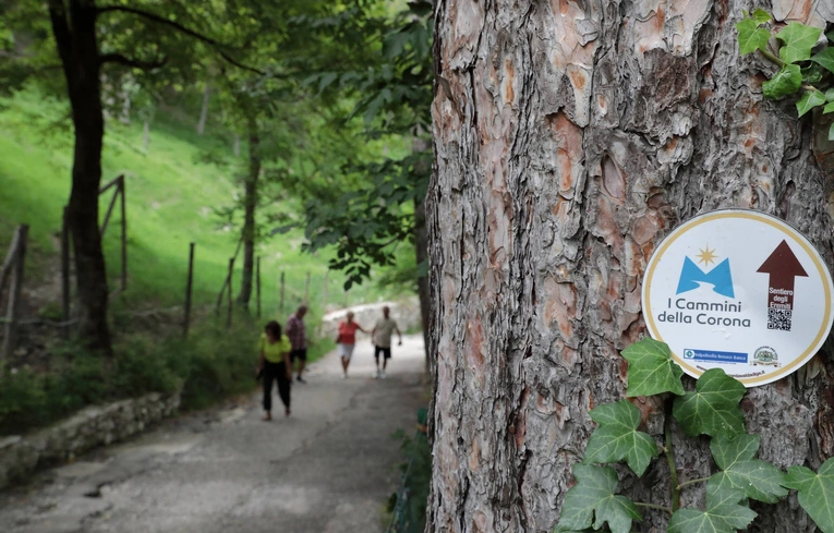 Włochy. Sanktuarium Madonna della Corona