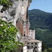 Włochy. Sanktuarium Madonna della Corona