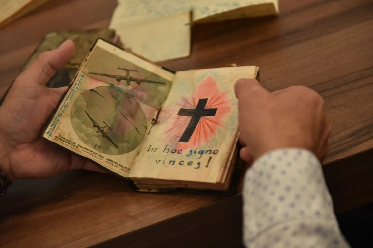 Historia ukryta na poddaszu. Cenne znalezisko w Krakowie