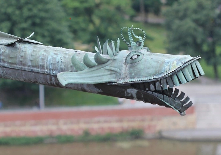 Wrocławski Ostrów Tumski z lornetką