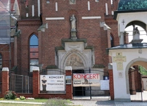 Koncert na rzecz klasztoru bernardynów
