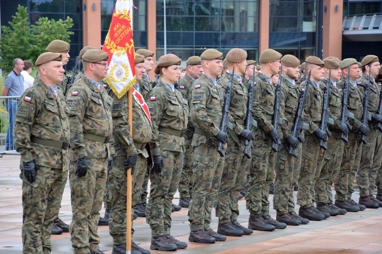 Przysięga żołnierzy 6 Mazowieckiej Brygady Obrony Terytorialnej