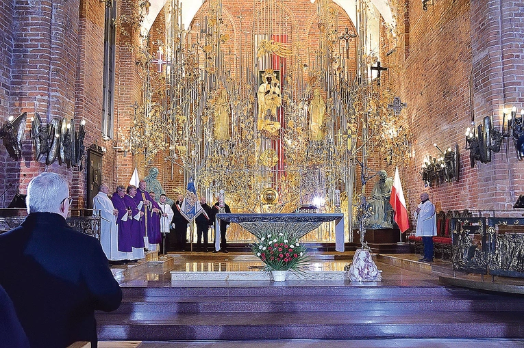 Jest głównym miejscem celebracji rocznicy gdańskiego Grudnia ’70. 