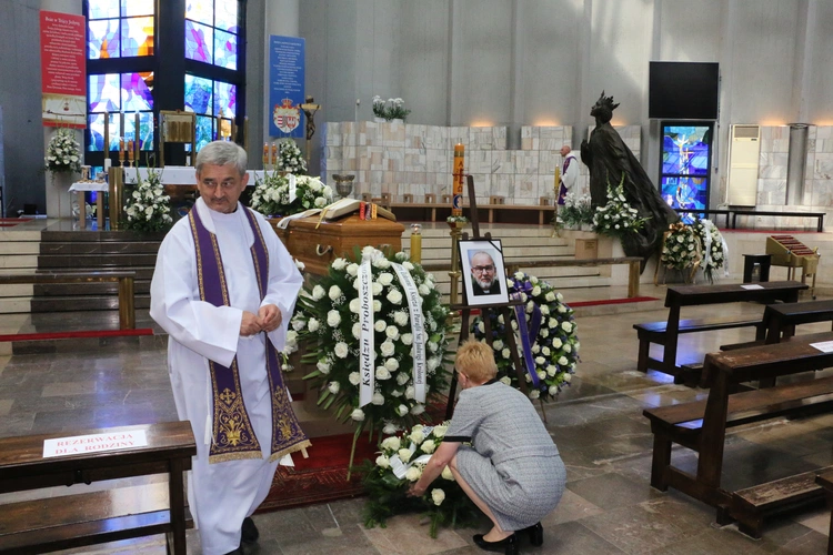 Uroczystości pogrzebowe ks. Marka Hajdyły - cz. 1