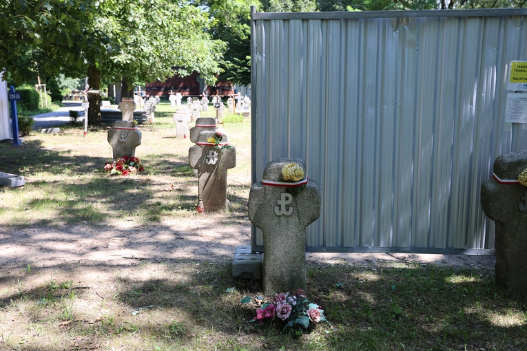Obietnica zostanie spełniona. Ruszają ważne ekshumacje na cmentarzu Osobowickim