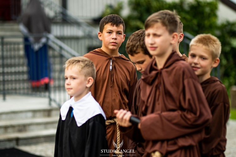 Skrzydlna. Misterium tajemnic światła