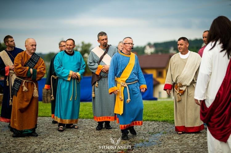 Skrzydlna. Misterium tajemnic światła