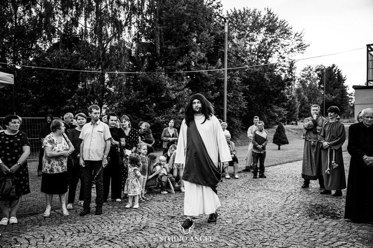 Skrzydlna. Misterium tajemnic światła