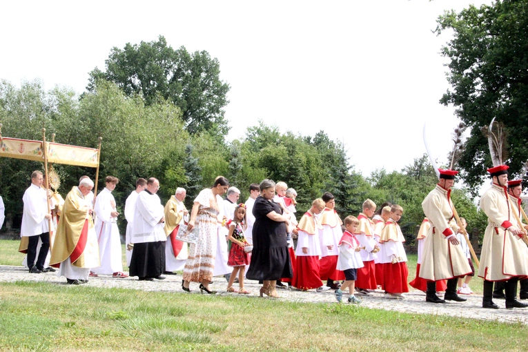 Strzelce Wielkie. Odpust z Ulmami