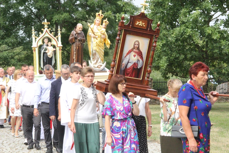 Strzelce Wielkie. Odpust z Ulmami