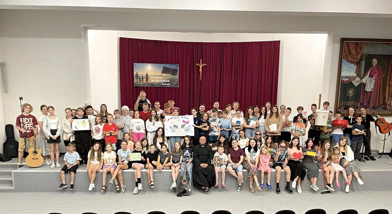 Imponująca grupa rekolekcyjna uważa spędzony czas za bardzo wartościowy i dobry.