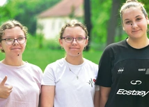 – Poznawanie nowych ludzi – to jest chyba najcenniejsze – uważają zgodnie Zuzia, Dominika i Ola.