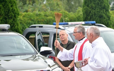 W nadziei na szczęśliwą drogę