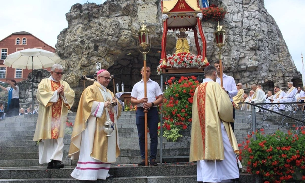 Kochani dziadkowie i osoby starsze, przyjmijcie słowo "dziękujemy"