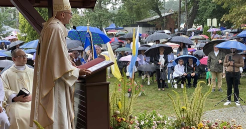 Abp Adrian Galbas przewodniczył uroczystościom odpustowym w kościele św. Anny w Oleśnie