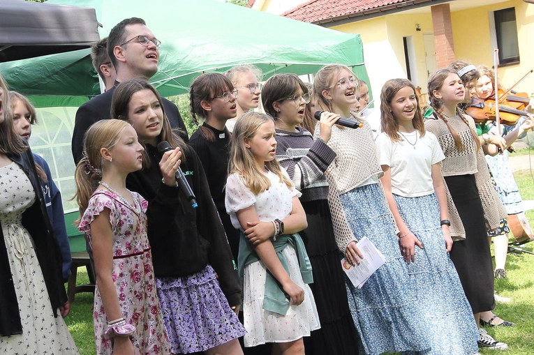 Scenki odgrywane na dniu wspólnoty