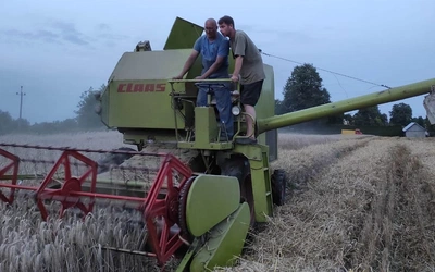 Cystersi z Wąchocka rozpoczęli żniwa