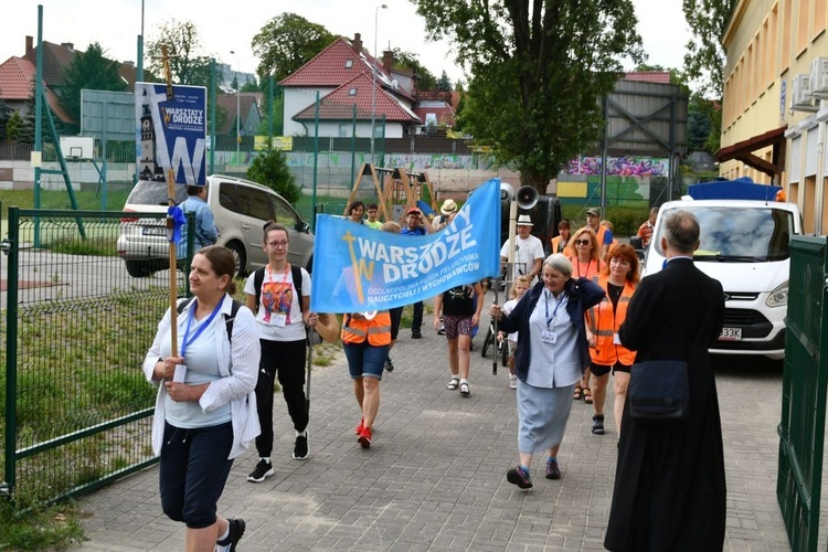 Pielgrzymka Nauczycieli i Wychowawców "Warsztaty w drodze" już na szlaku