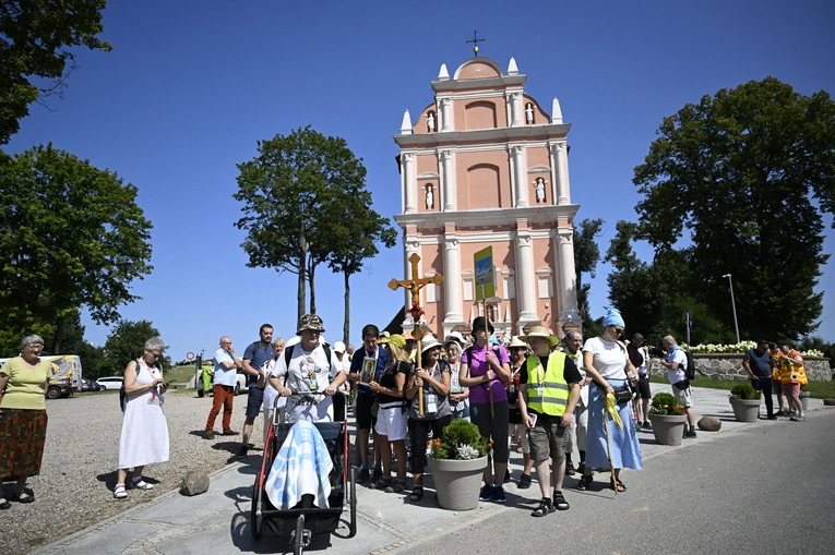 Wyjście pielgrzymki ze Skrzatusza na Jasną Górę