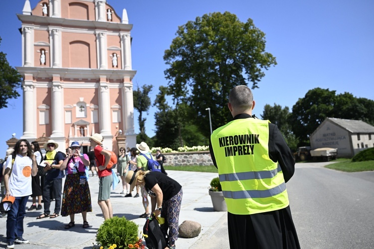 Wyjście pielgrzymki ze Skrzatusza na Jasną Górę