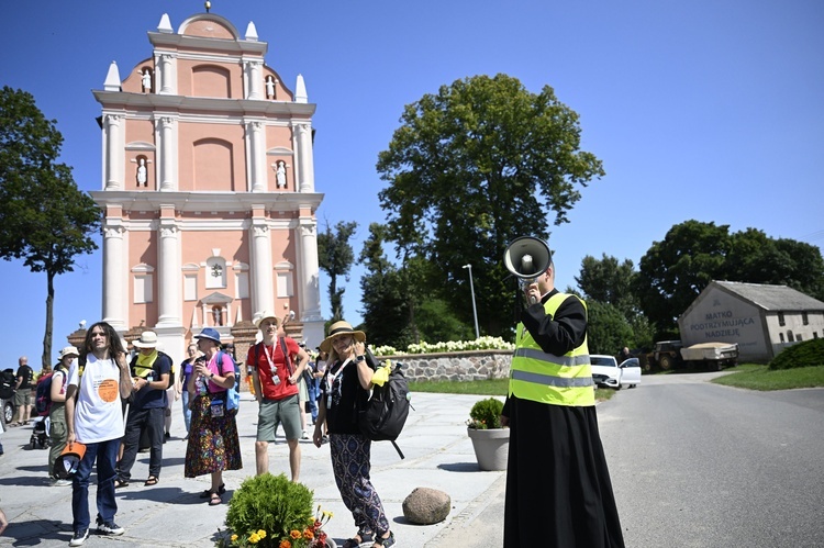 Wyjście pielgrzymki ze Skrzatusza na Jasną Górę